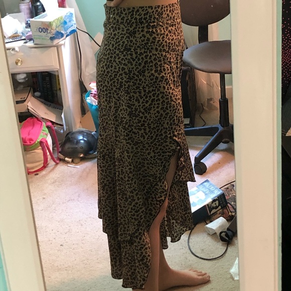 Leopard Print High-Low Skirt - Picture 5 of 6